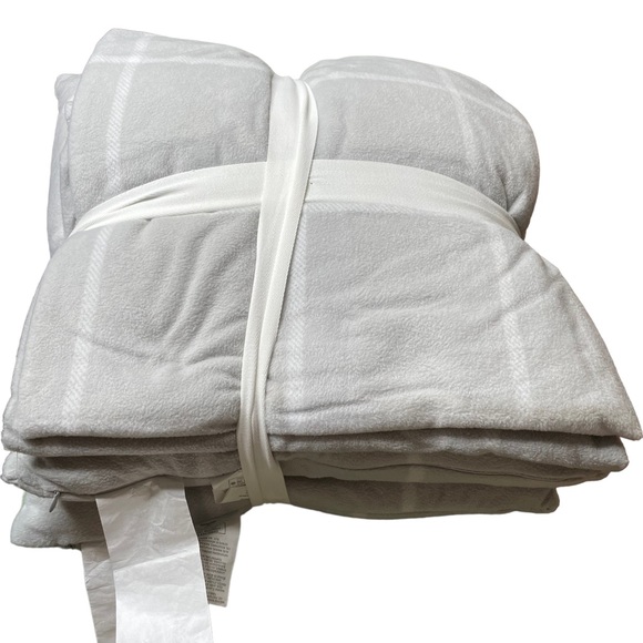 Simply Essential windowpane 3 pcs throw bundle - Picture 5 of 8